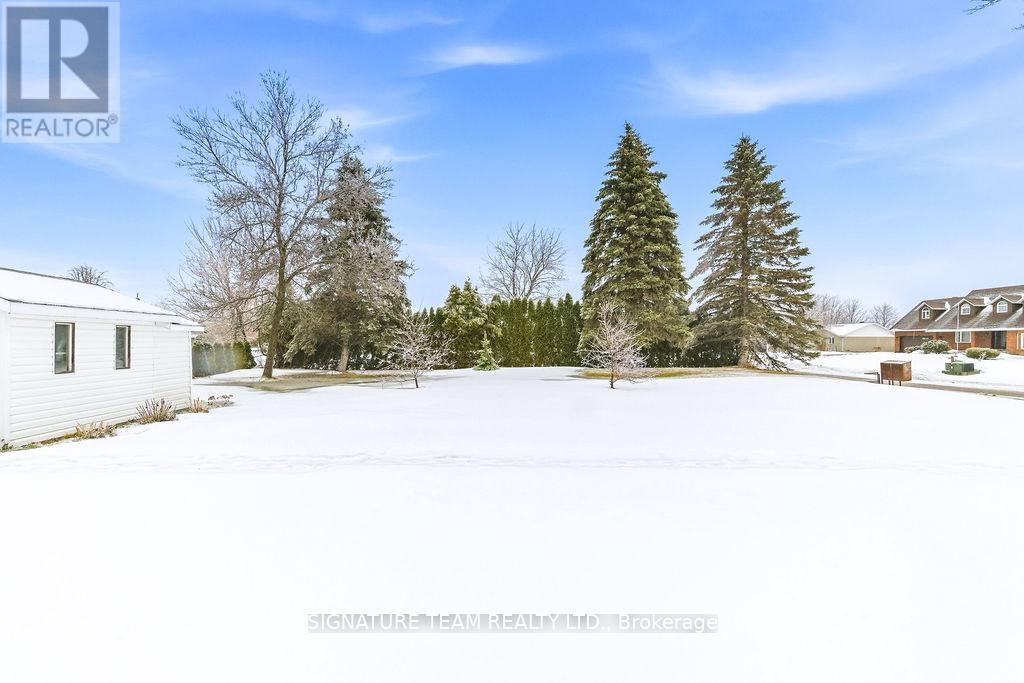 107 Brooklyn Street, Laurentian Valley, Ontario  K8B 1B5 - Photo 14 - X12878672