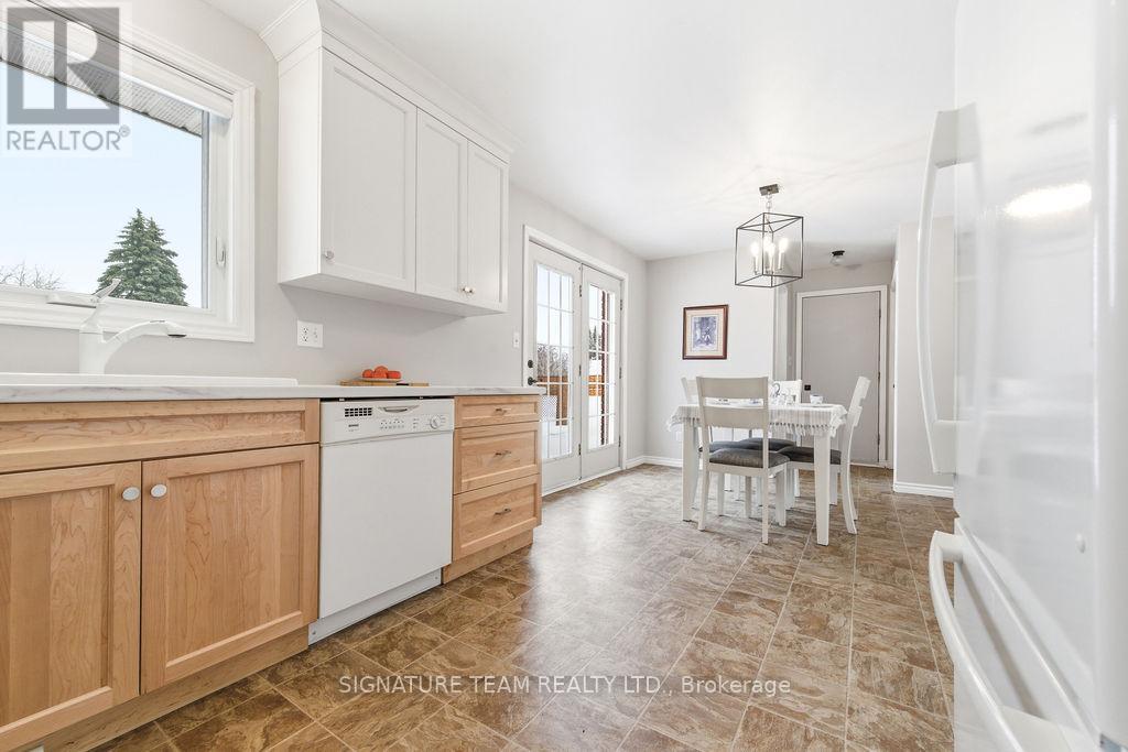 107 Brooklyn Street, Laurentian Valley, Ontario  K8B 1B5 - Photo 25 - X12878672