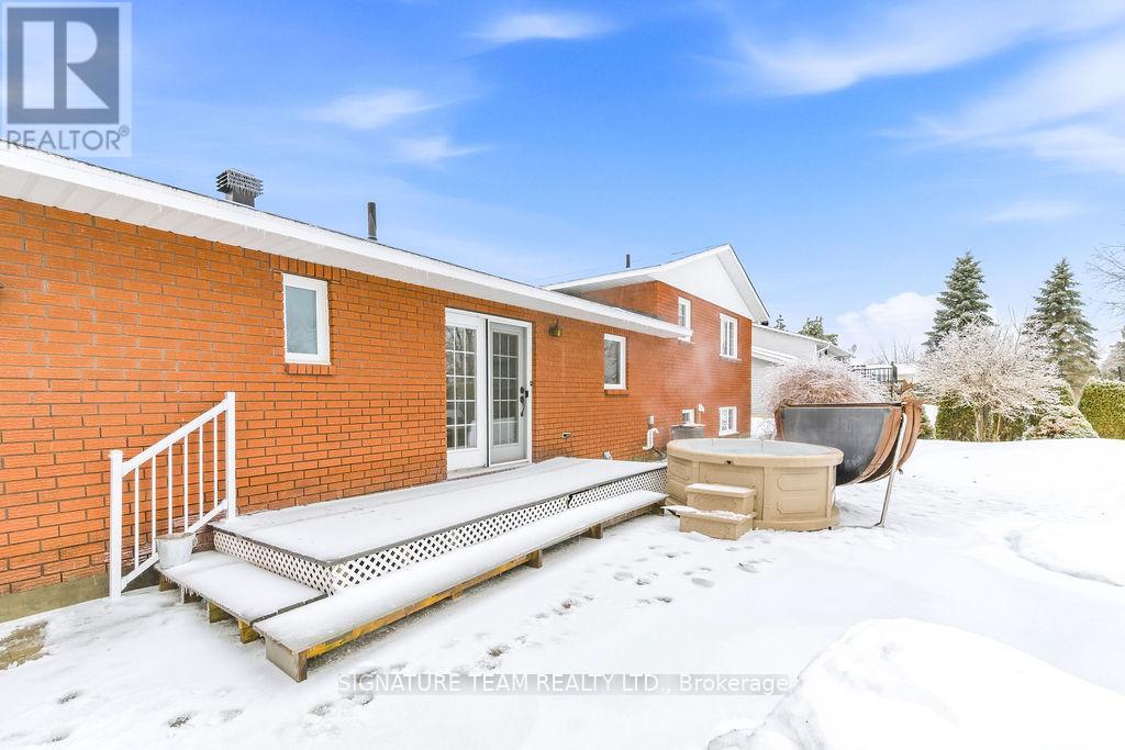 107 Brooklyn Street, Laurentian Valley, Ontario  K8B 1B5 - Photo 6 - X12878672