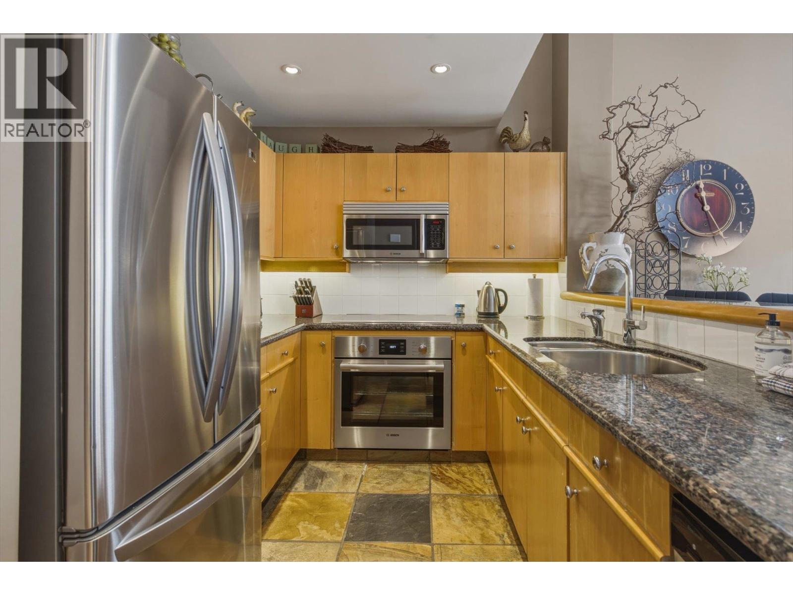 8 4628 Blackcomb Way, Whistler, British Columbia  V8E 0H2 - Photo 12 - R3099445