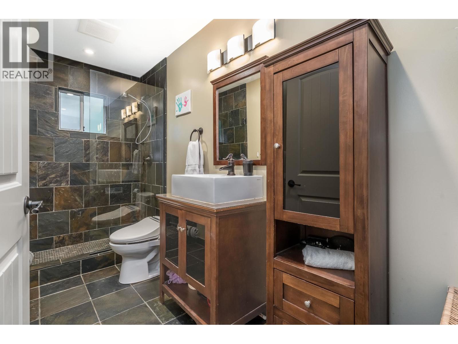 25700 116 Avenue, Maple Ridge, British Columbia  V4R 1Z6 - Photo 12 - R3099118