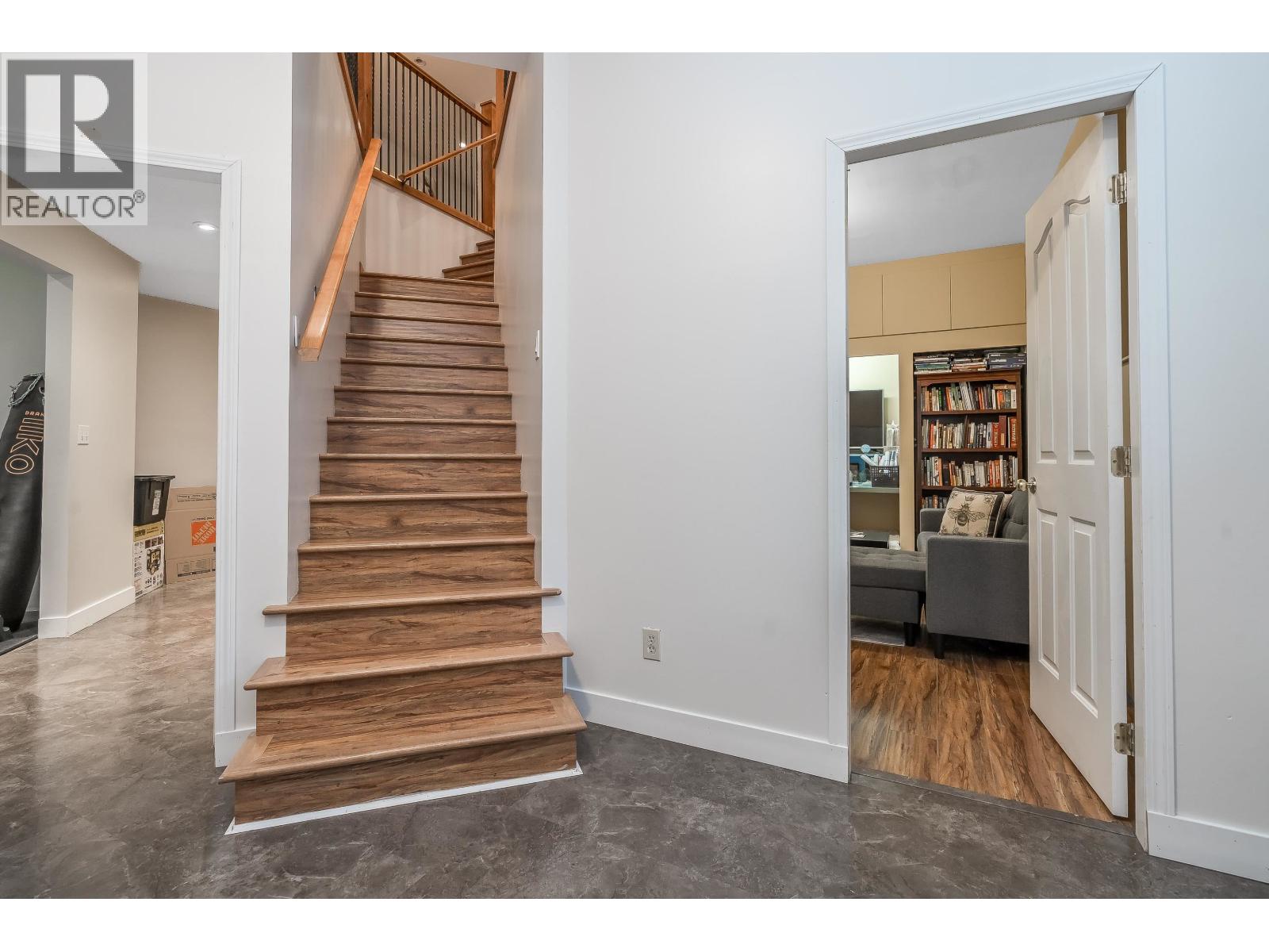 25700 116 Avenue, Maple Ridge, British Columbia  V4R 1Z6 - Photo 16 - R3099118