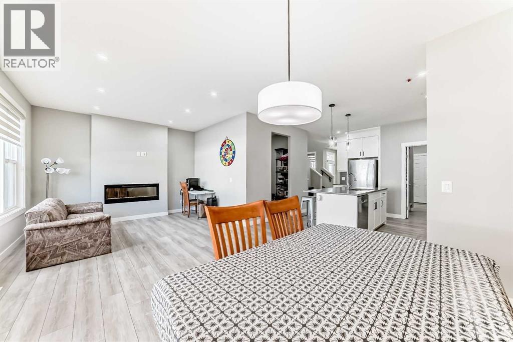 240 Creekstone Row Sw, Calgary, Alberta  T2X 4Y5 - Photo 9 - A2285154