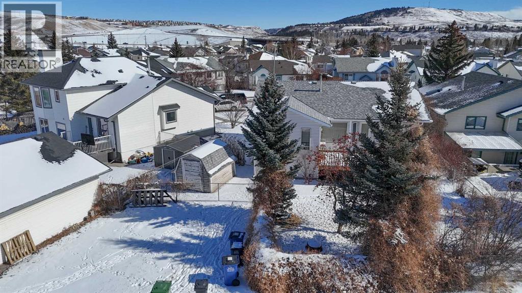 18 West Murphy Place, Cochrane, Alberta  T4C 1L8 - Photo 31 - A2292794