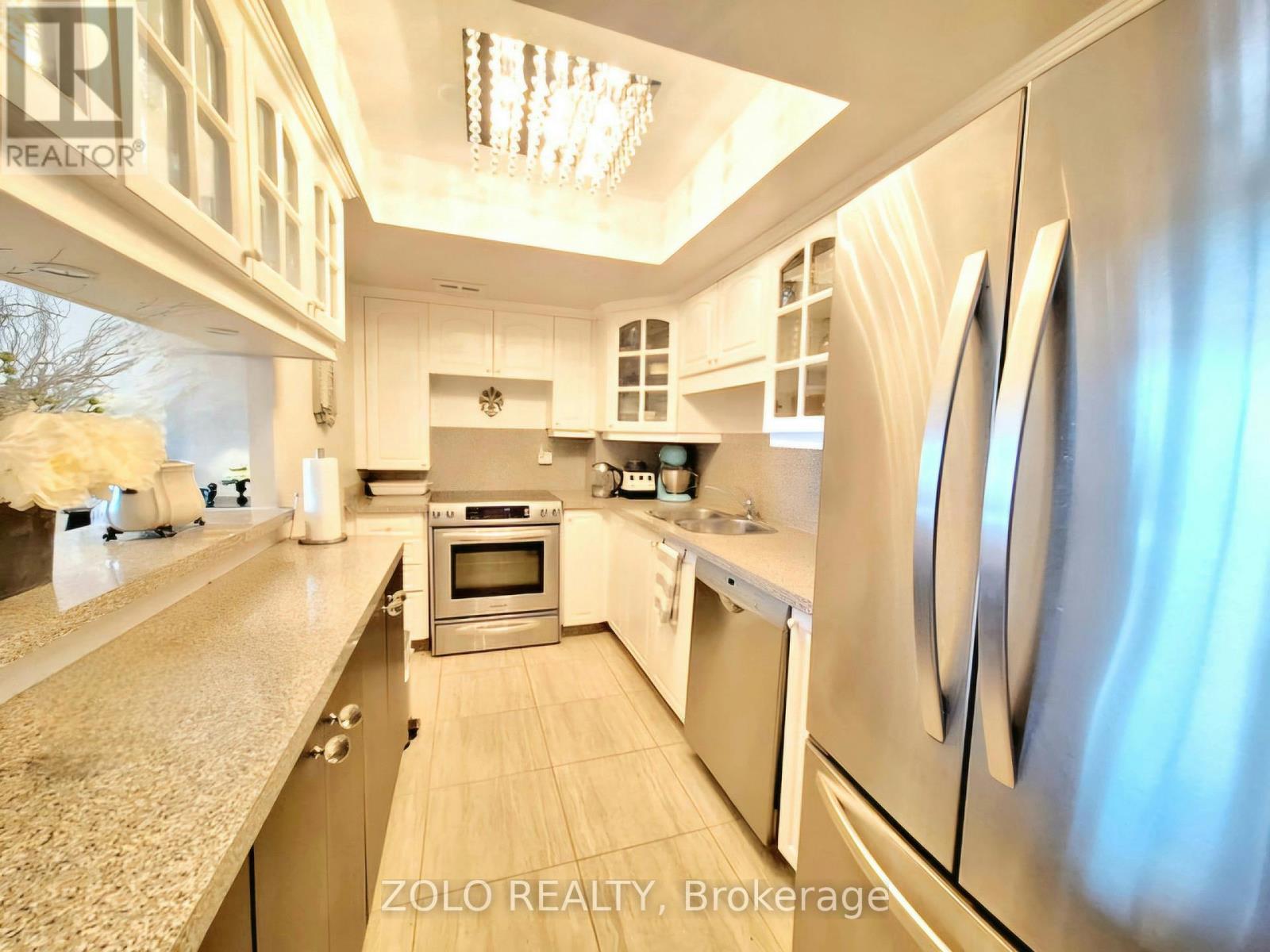 1001 - 300 Webb Drive, Mississauga (City Centre), Ontario  L5B 3W3 - Photo 22 - W12822200