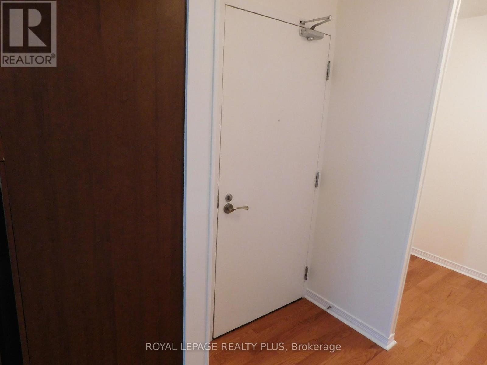 2005 - 2240 Lakeshore Boulevard W, Toronto (Mimico), Ontario  M8V 0B1 - Photo 8 - W12809902