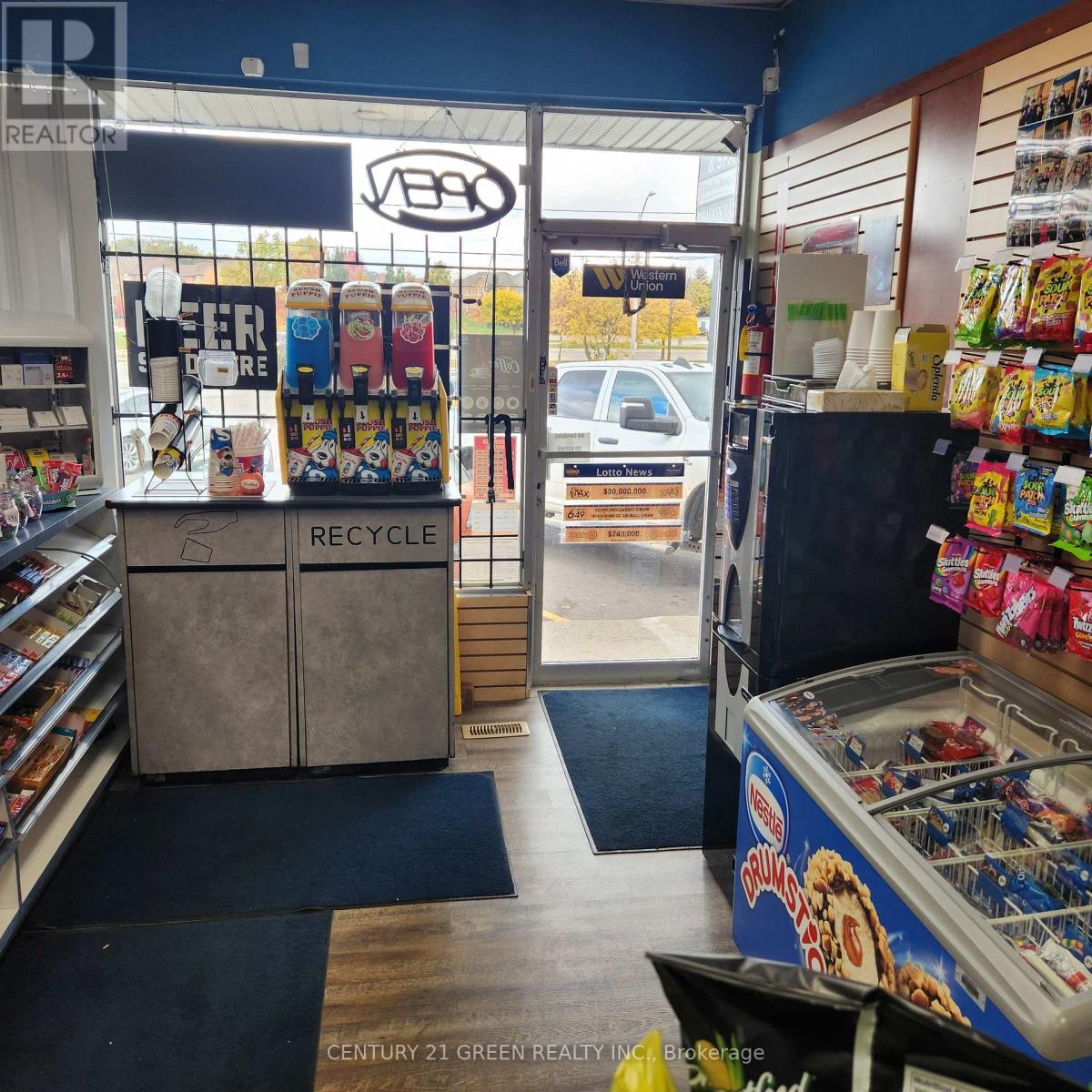 3 - 136 Guelph Street, Halton Hills, Ontario  L7G 4A5 - Photo 4 - W12878582