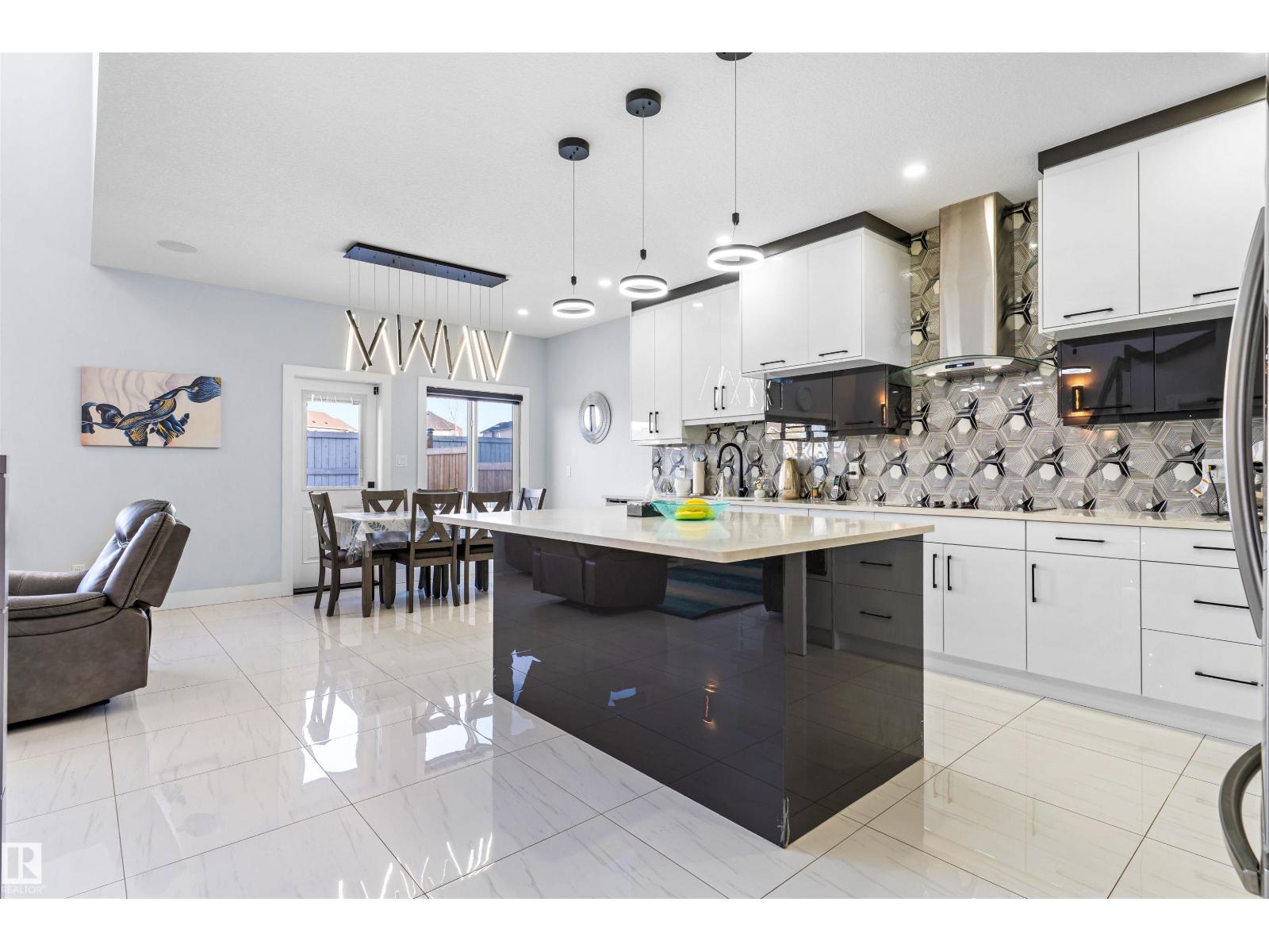 1847 18 Street Nw St Nw, Edmonton, Alberta  T6T 2M9 - Photo 11 - E4477220