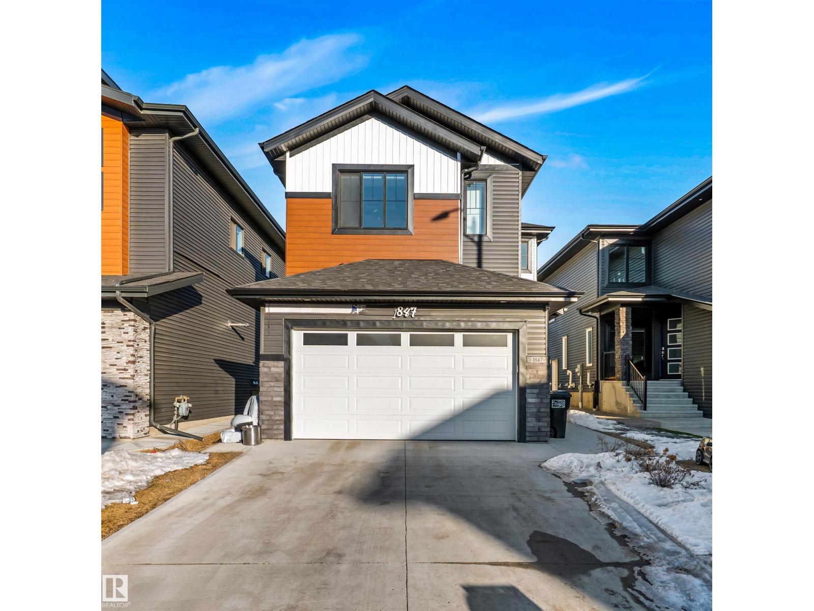 1847 18 Street Nw St Nw, Edmonton, Alberta  T6T 2M9 - Photo 2 - E4477220