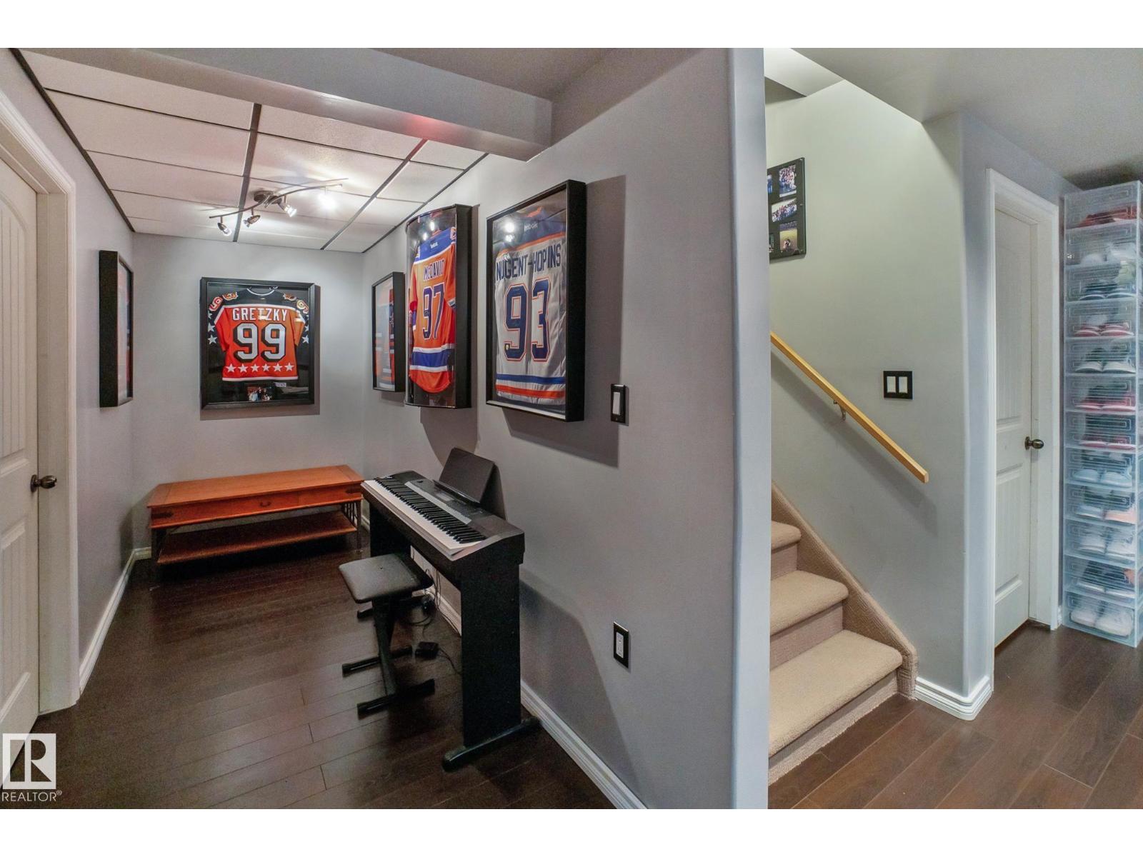 3804 Mclean Cl Sw, Edmonton, Alberta  T6W 1R3 - Photo 34 - E4477222