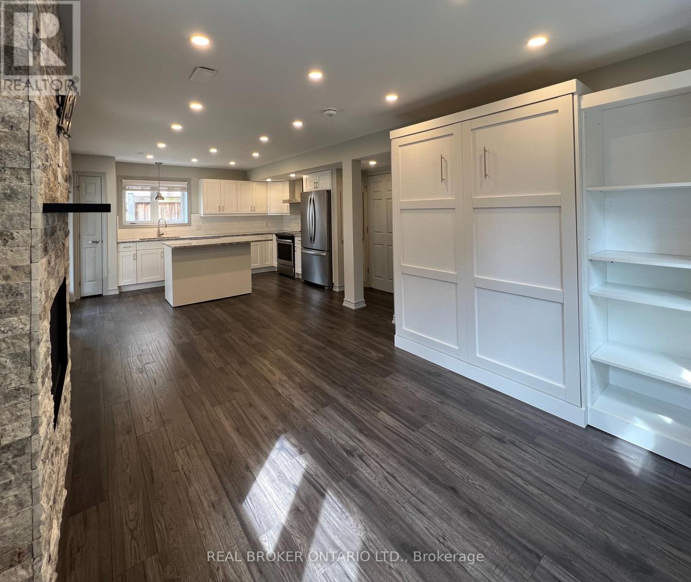 70 Juglans Crescent, Whitchurch-Stouffville, Ontario  L4A 1S5 - Photo 6 - N12822824