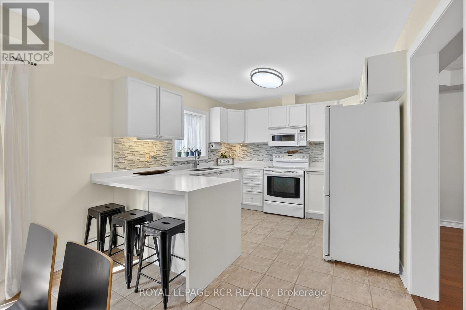 172 MATTHEW BOYD CRESCENT, Newmarket, Ontario