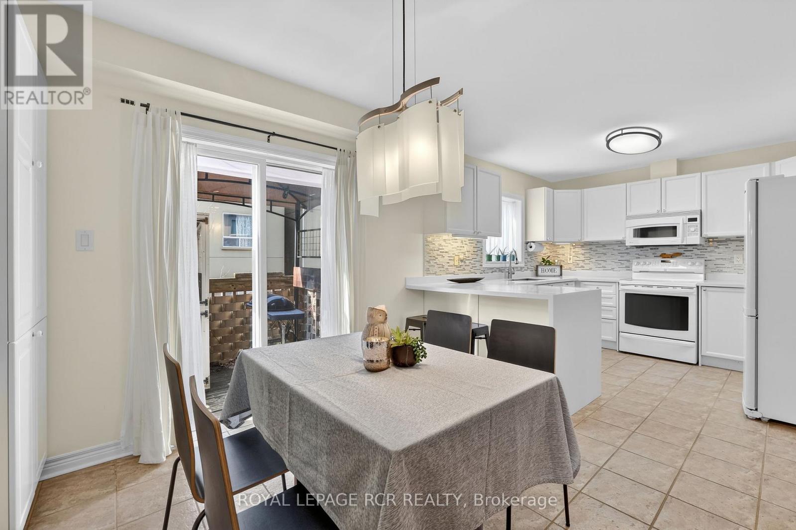 172 Matthew Boyd Crescent, Newmarket, Ontario  L3X 3C7 - Photo 16 - N12877394