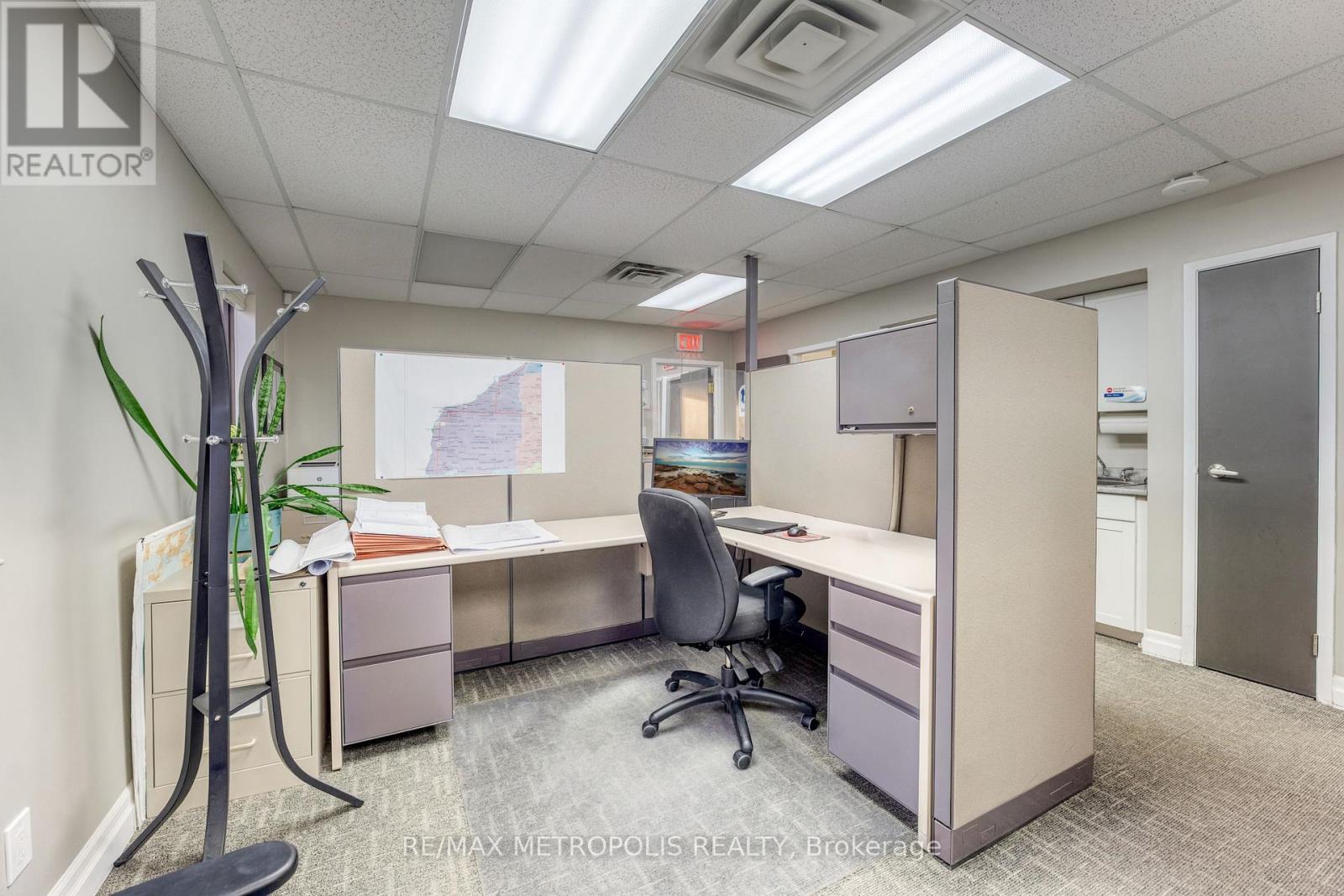 2695 Hamilton Road, Sarnia, Ontario  N0N 1C0 - Photo 13 - X12878638