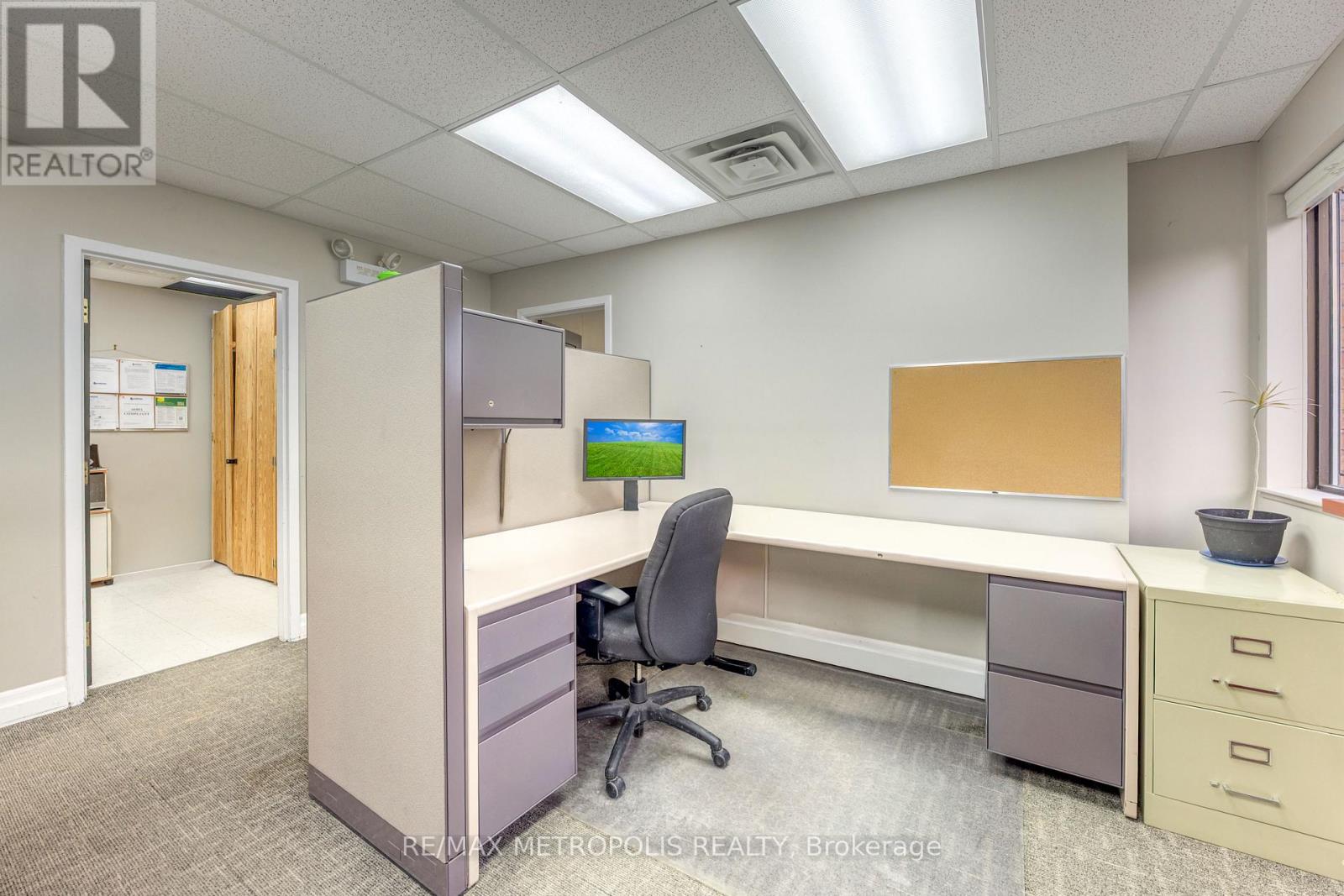 2695 Hamilton Road, Sarnia, Ontario  N0N 1C0 - Photo 14 - X12878638