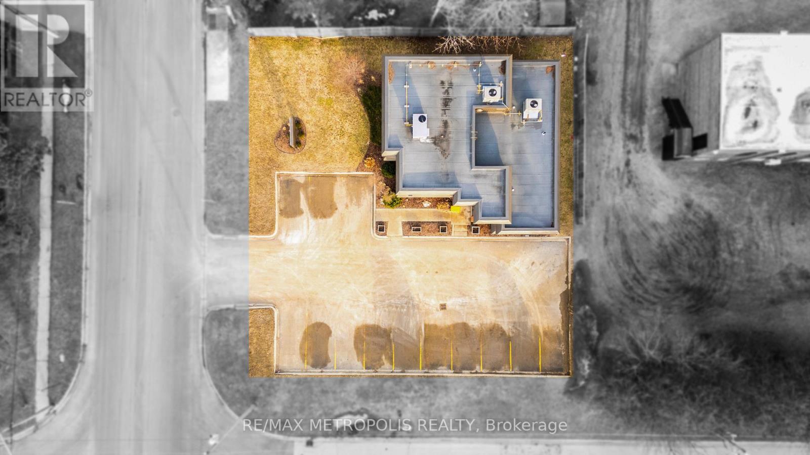 2695 Hamilton Road, Sarnia, Ontario  N0N 1C0 - Photo 4 - X12878638