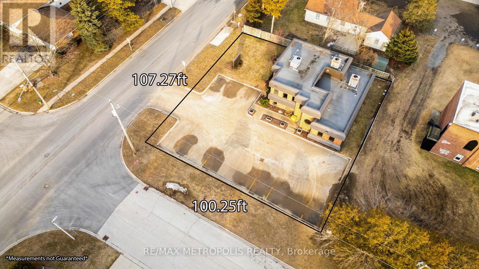 2695 Hamilton Road, Sarnia, Ontario  N0N 1C0 - Photo 5 - X12878638