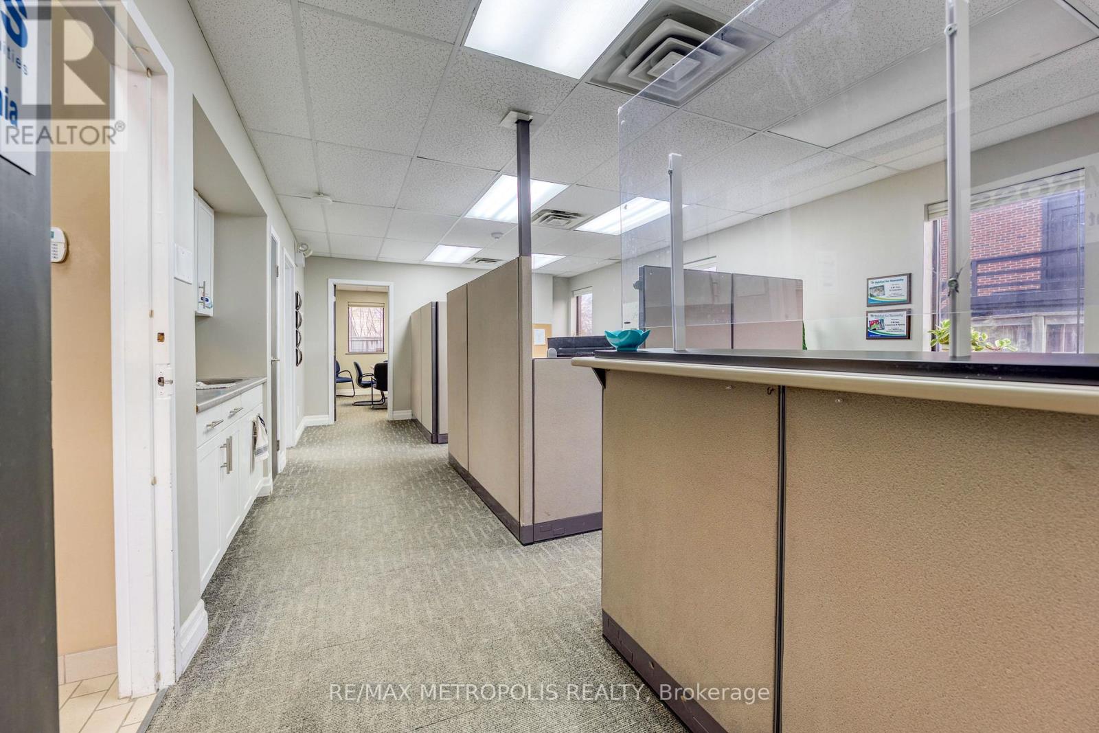 2695 Hamilton Road, Sarnia, Ontario  N0N 1C0 - Photo 9 - X12878638