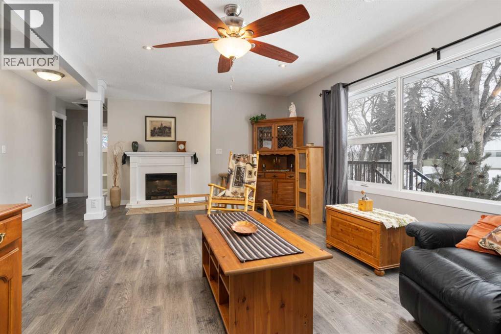 4712 45 Street, Camrose, Alberta  T4V 1E2 - Photo 5 - A2291282