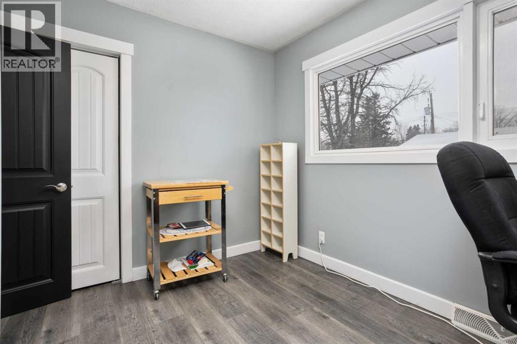 4712 45 Street, Camrose, Alberta  T4V 1E2 - Photo 15 - A2291282