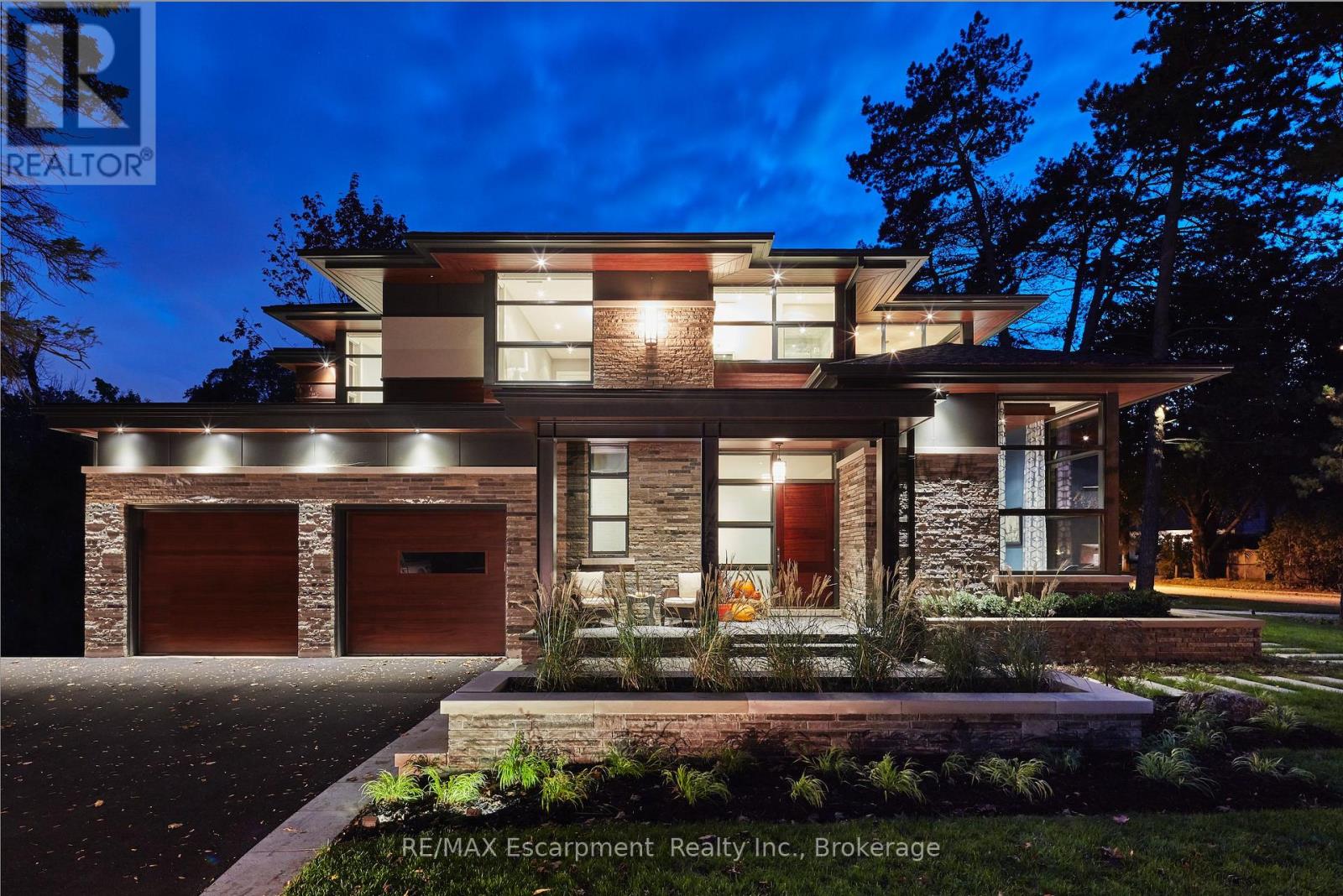 238 HART AVENUE, Burlington, Ontario