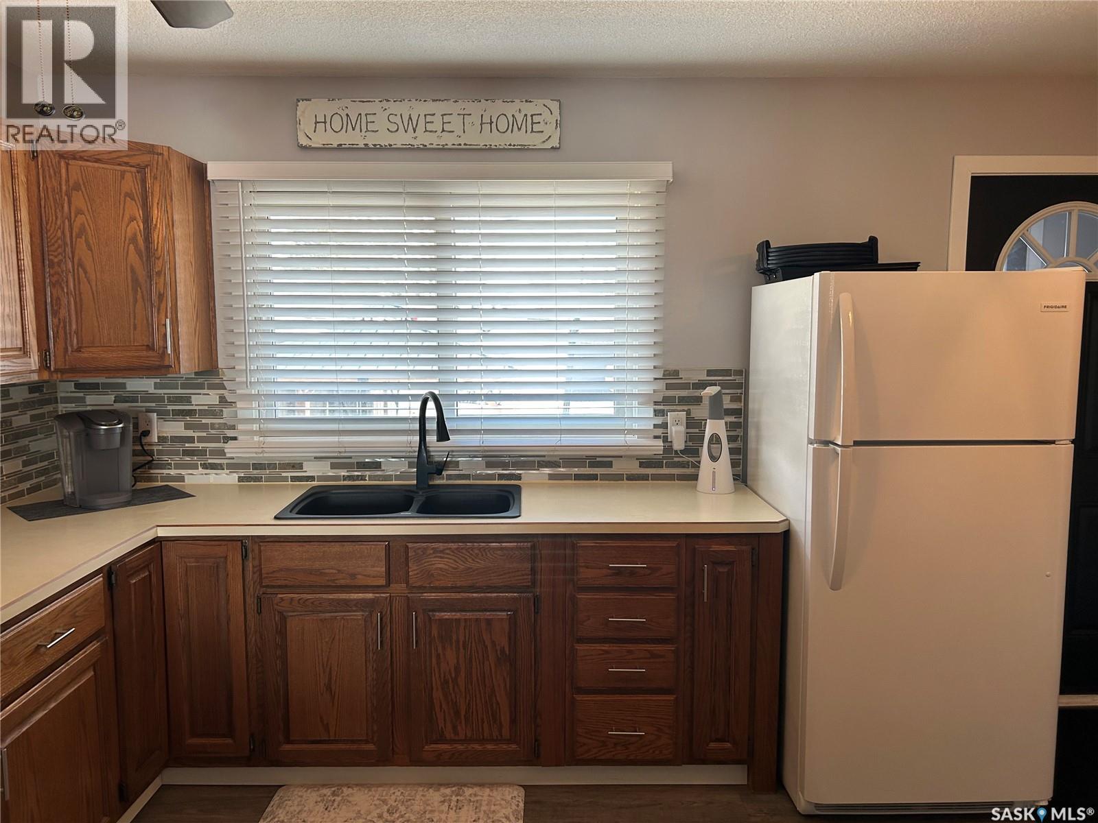 891 Cartier Avenue, Moose Jaw, Saskatchewan  S6H 1L9 - Photo 12 - SK030359