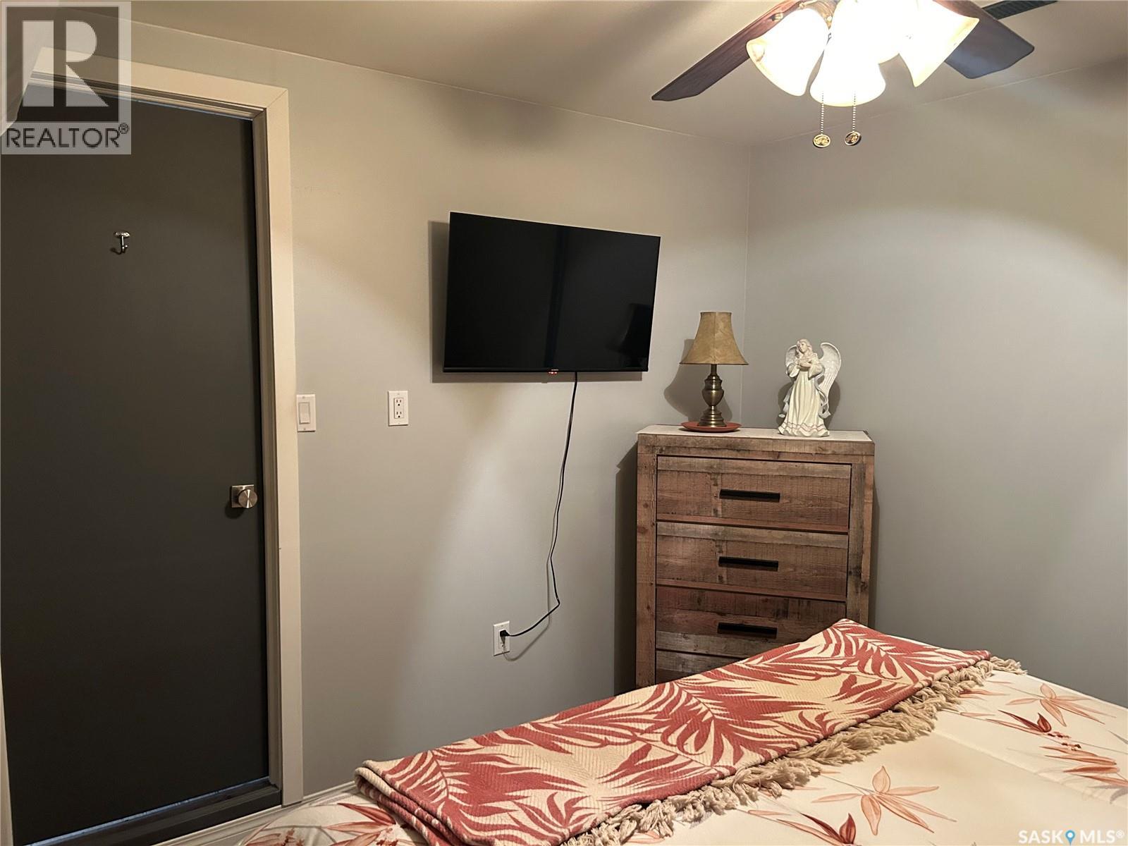 891 Cartier Avenue, Moose Jaw, Saskatchewan  S6H 1L9 - Photo 37 - SK030359