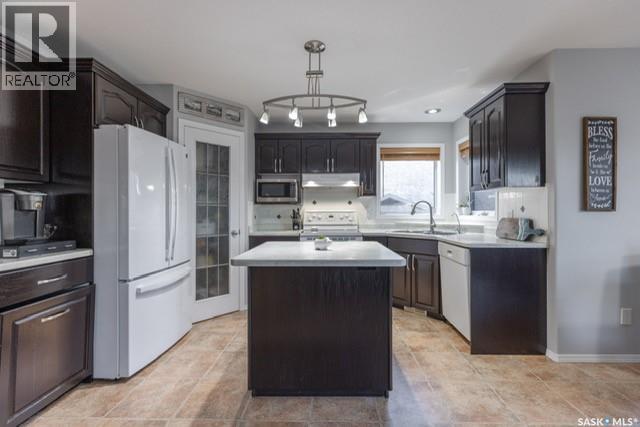 227 Overholt Place, Saskatoon, Saskatchewan  S7N 4S9 - Photo 5 - SK030170