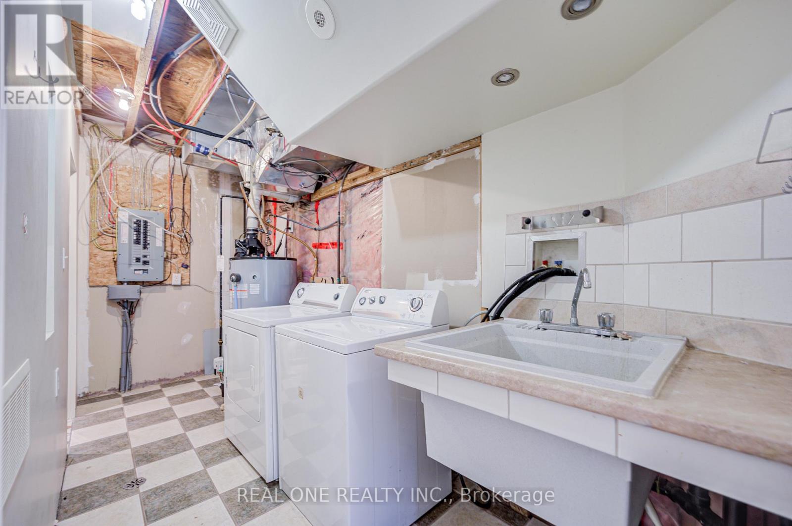 3036 Dewridge Avenue, Oakville, Ontario  L6M 5H9 - Photo 11 - W12660634