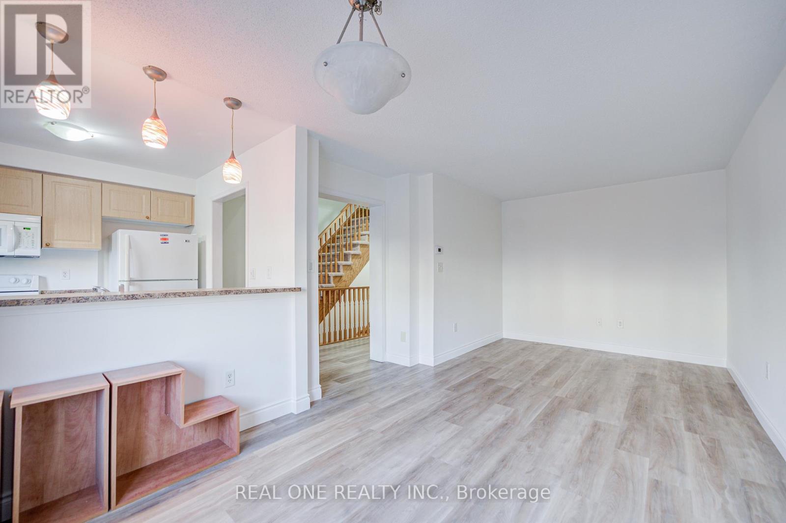 3036 Dewridge Avenue, Oakville, Ontario  L6M 5H9 - Photo 3 - W12660634