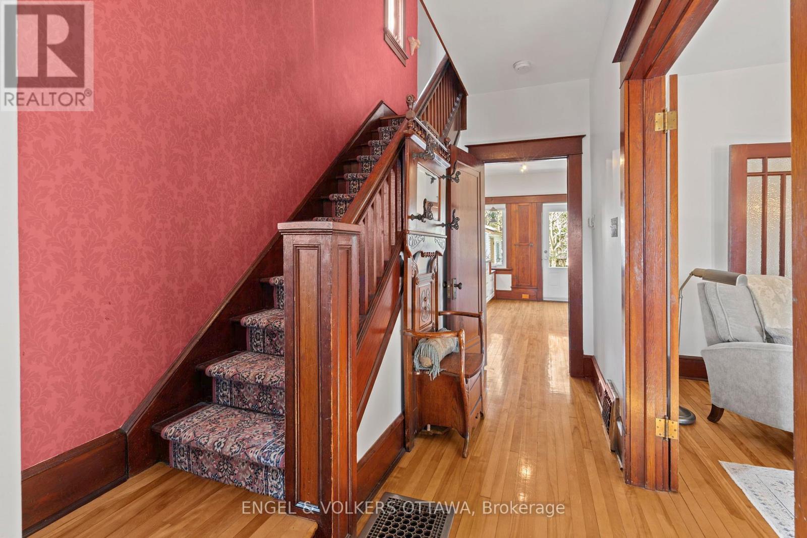 44 Hampton Avenue, Ottawa, Ontario  K1Y 0N2 - Photo 4 - X12878680