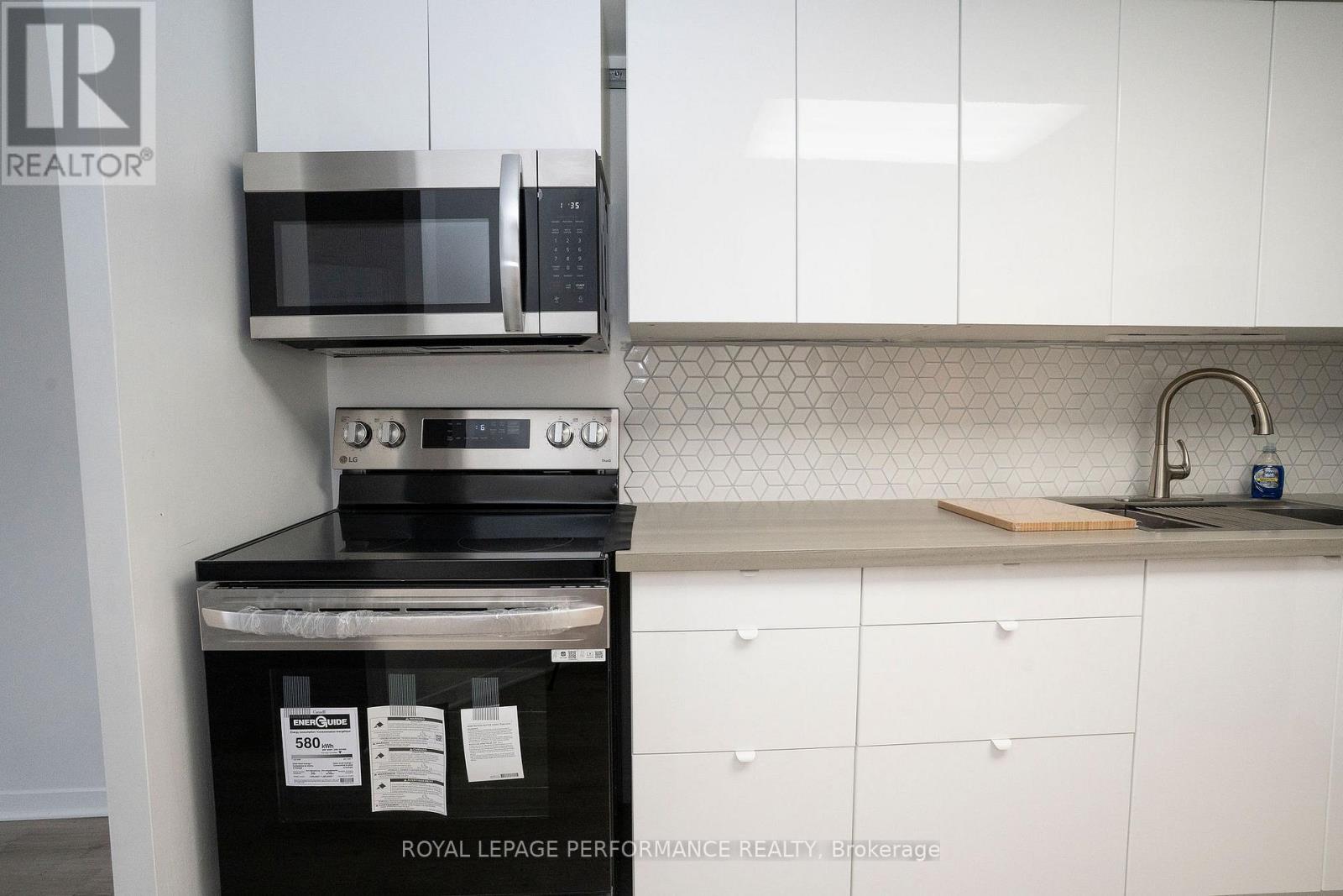 102 - 45 Holland Avenue, Ottawa, Ontario  K1Y 4S3 - Photo 12 - X12878730