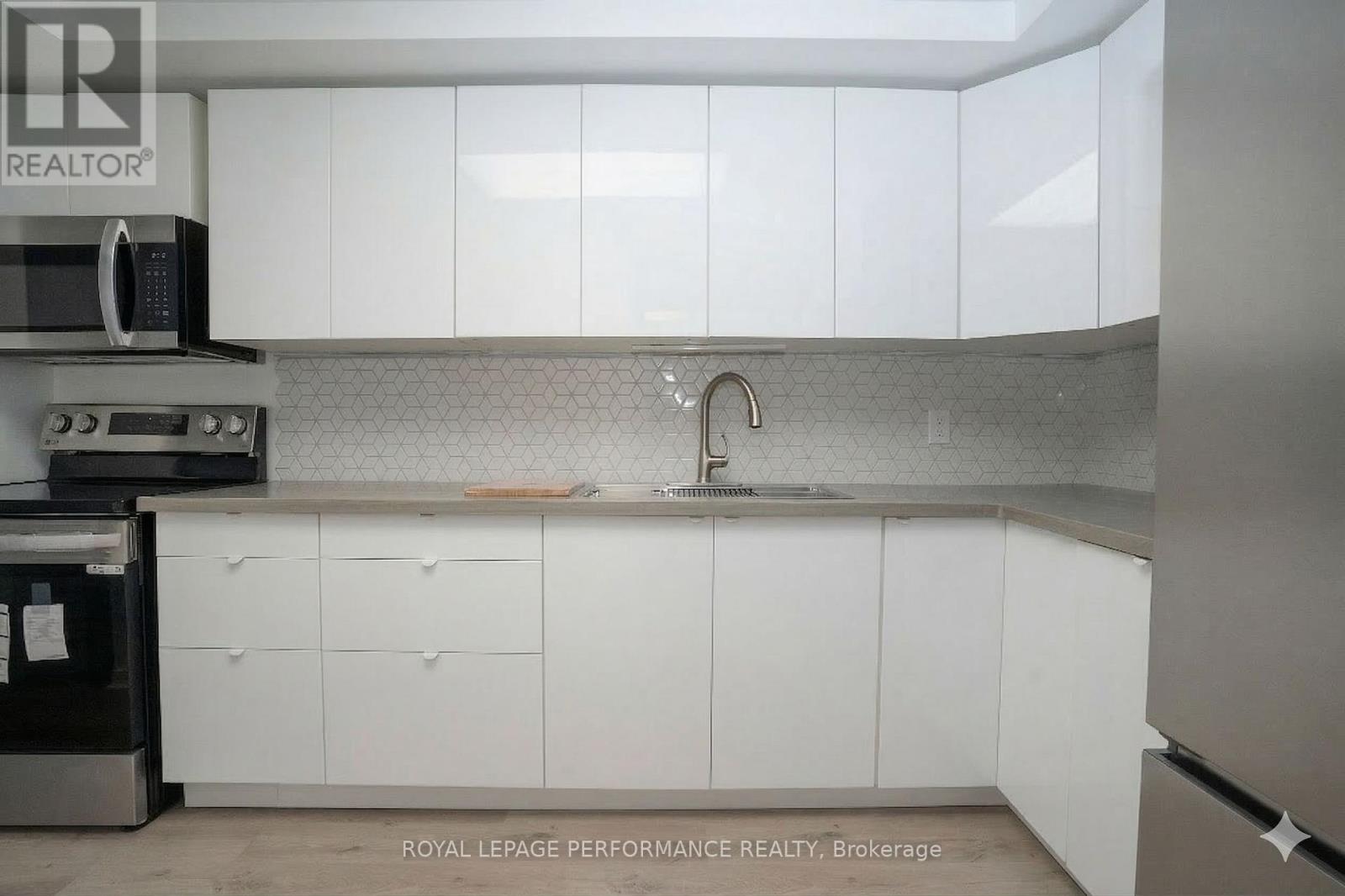 102 - 45 Holland Avenue, Ottawa, Ontario  K1Y 4S3 - Photo 7 - X12878730