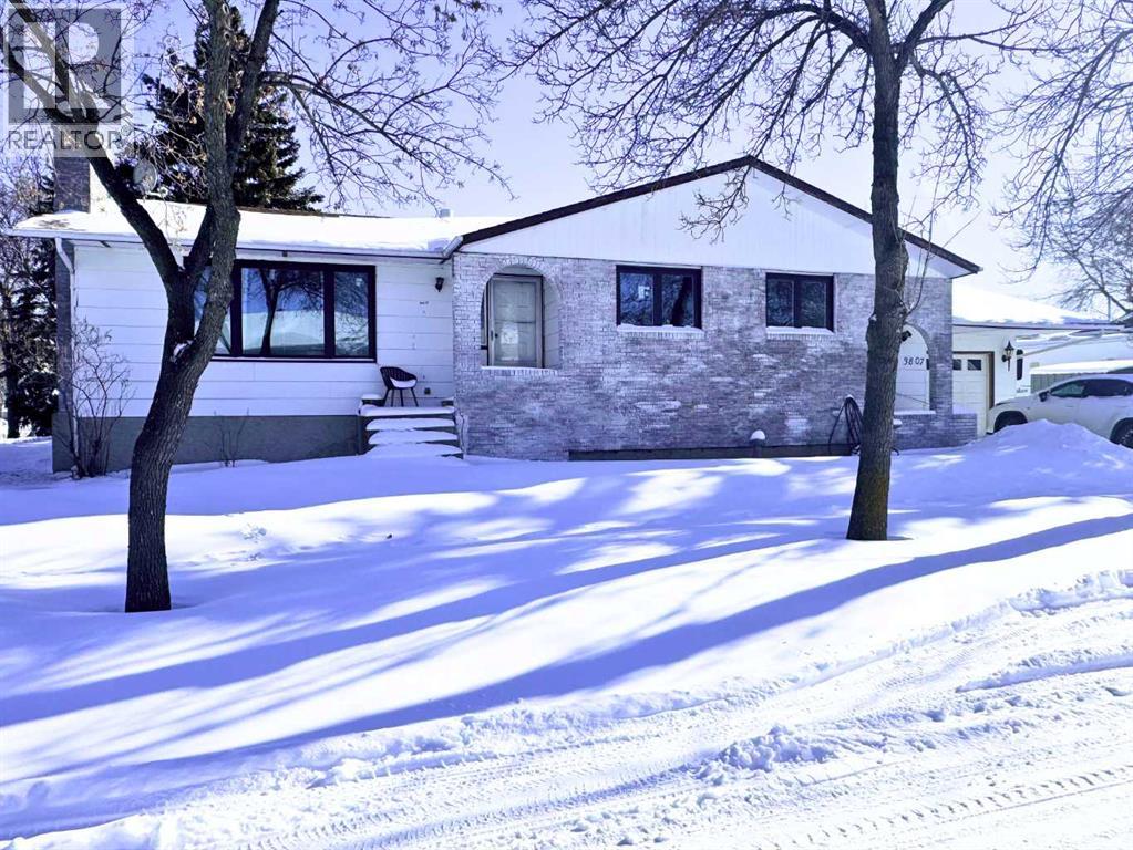 3807 62 Street, Camrose, Alberta  T4V 3B5 - Photo 2 - A2259086