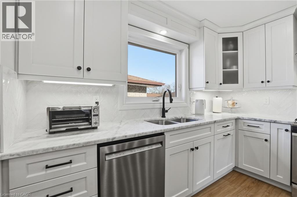 47 Lisgar Court, Hamilton, Ontario  L8T 4Y4 - Photo 13 - 40811051