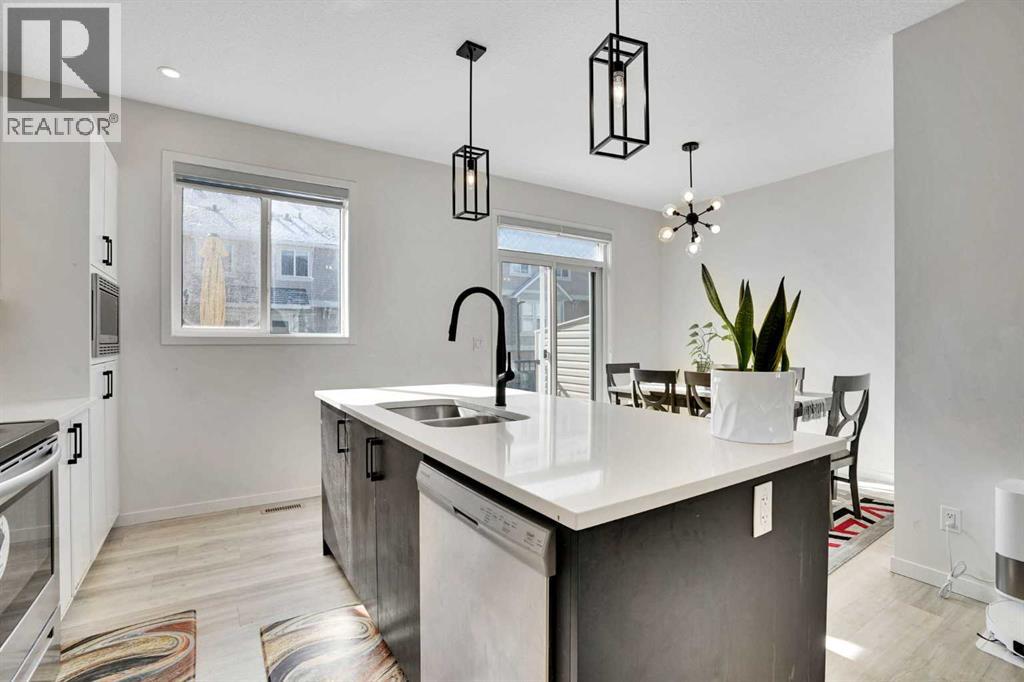 229 South Point Park Sw, Airdrie, Alberta  T4B 5G8 - Photo 10 - A2287375