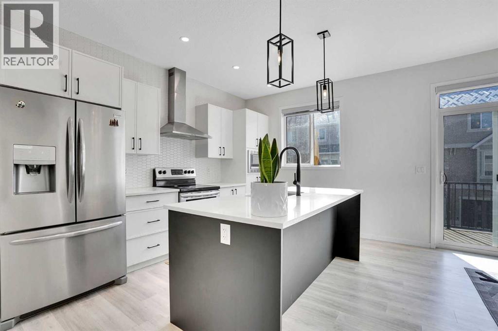 229 South Point Park Sw, Airdrie, Alberta  T4B 5G8 - Photo 9 - A2287375