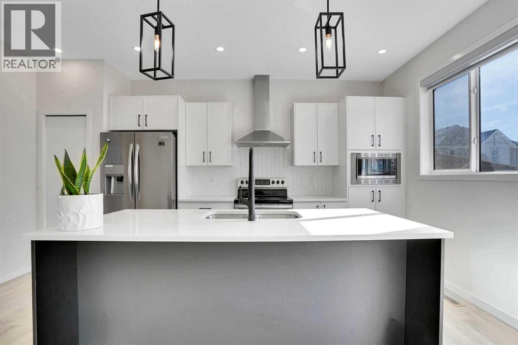 229 South Point Park Sw, Airdrie, Alberta  T4B 5G8 - Photo 12 - A2287375