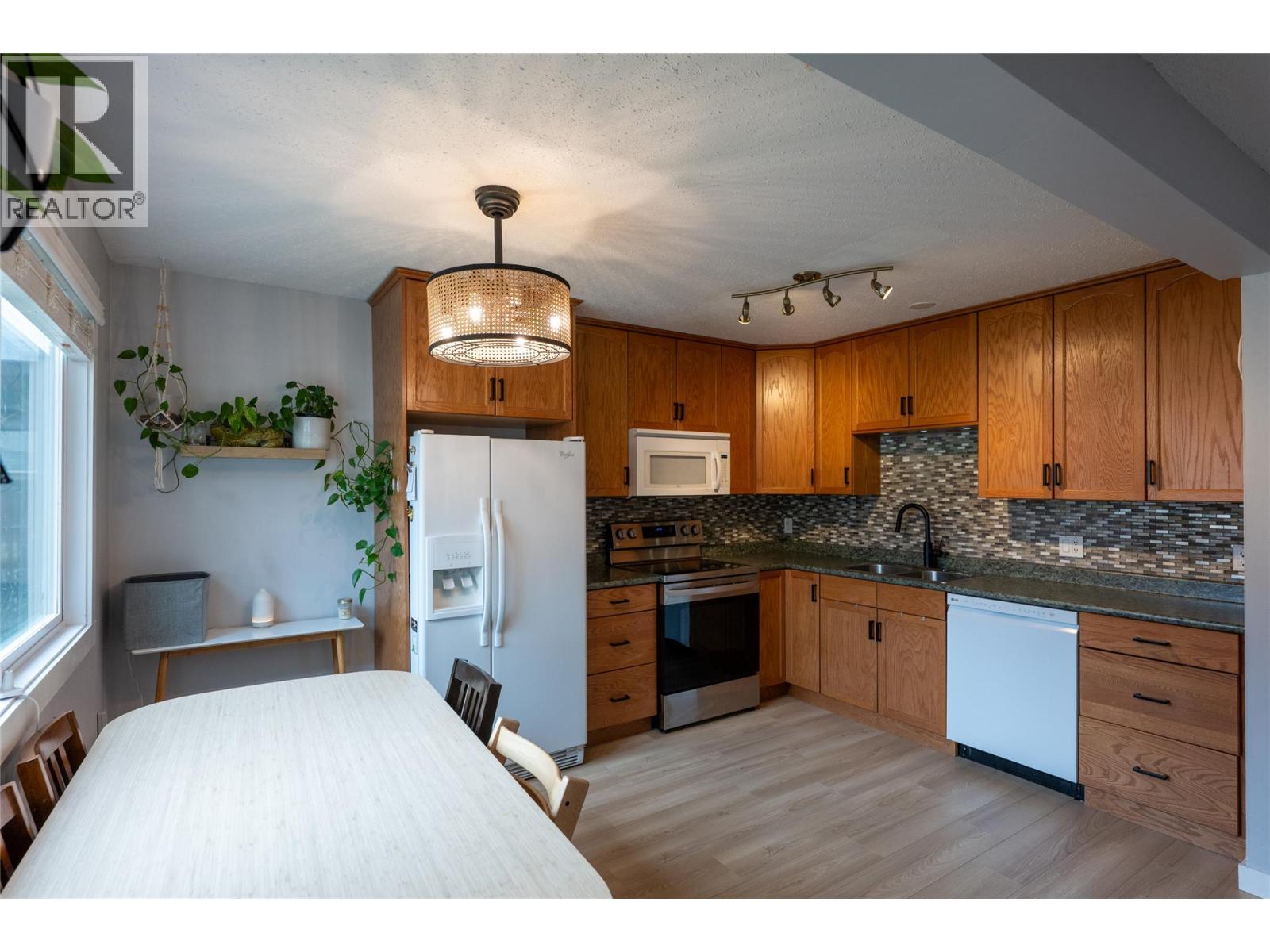 1697 Greenfield Avenue Unit# 10, Kamloops, British Columbia  V2B 4N5 - Photo 10 - 10379192