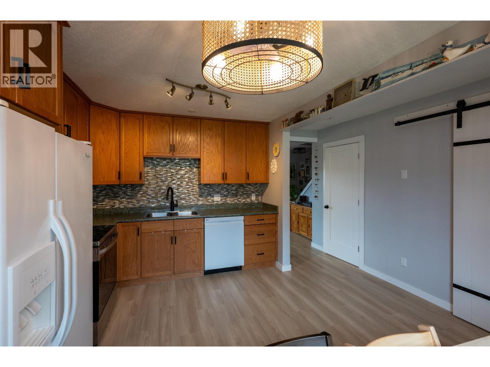 1697 Greenfield Avenue Unit# 10, Kamloops, British Columbia  V2B 4N5 - Photo 11 - 10379192