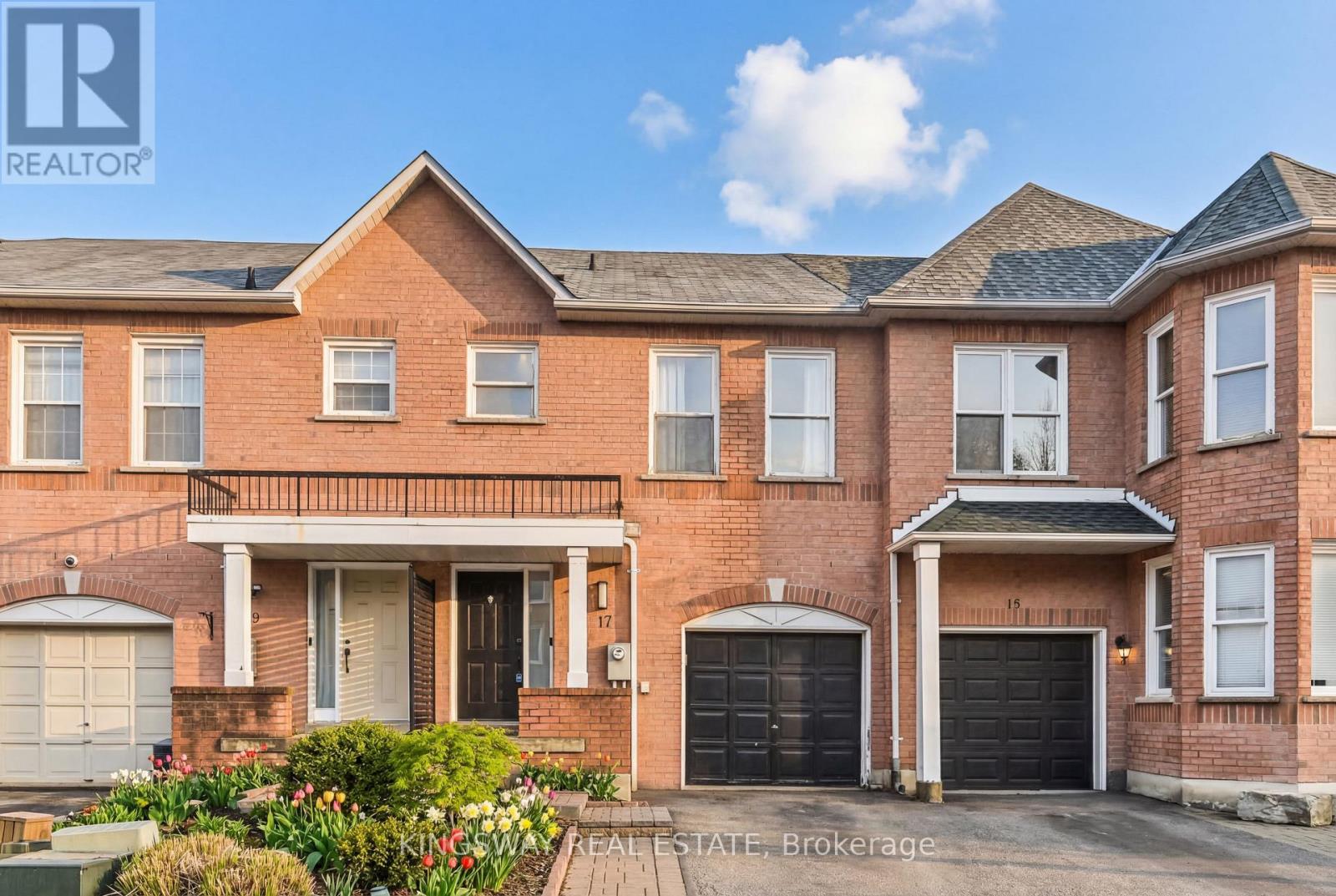 17 AMBERHILL WAY, Aurora, Ontario