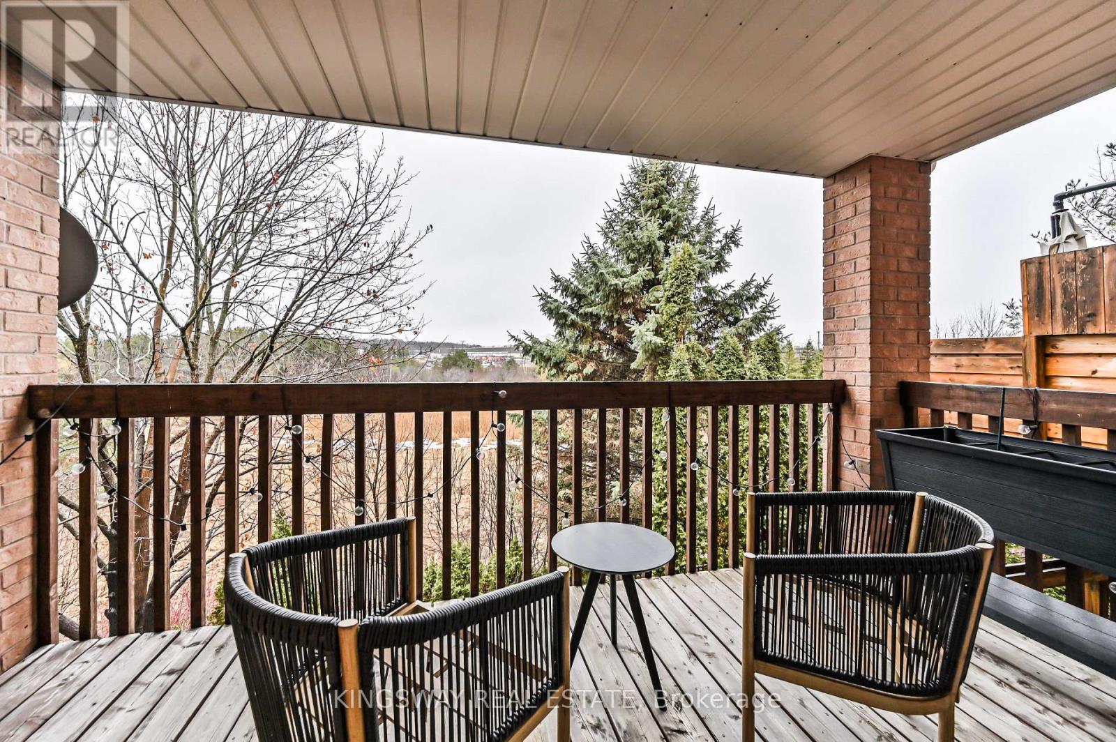 17 Amberhill Way, Aurora, Ontario  L4G 7E1 - Photo 18 - N12878682