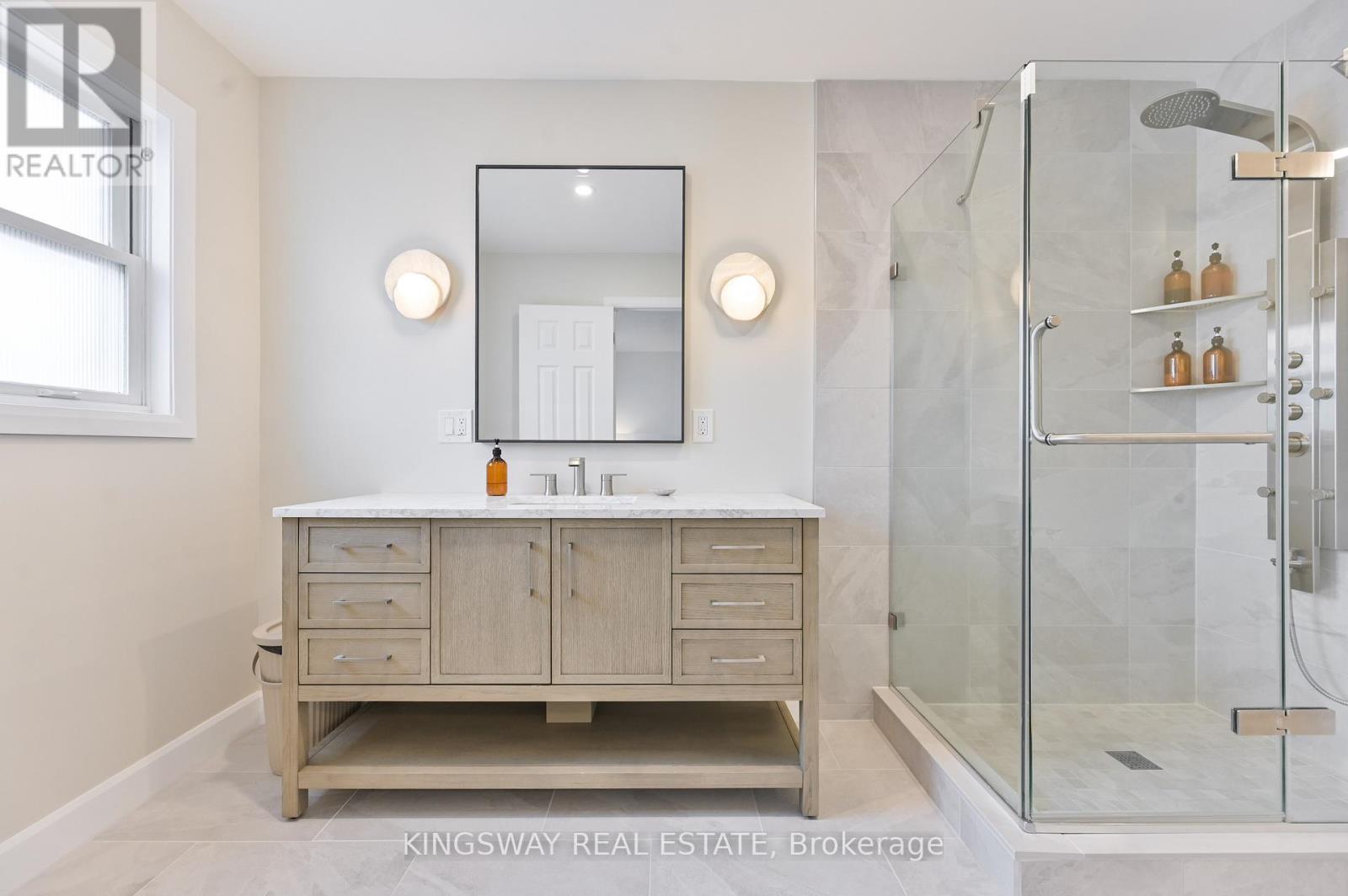 17 Amberhill Way, Aurora, Ontario  L4G 7E1 - Photo 24 - N12878682