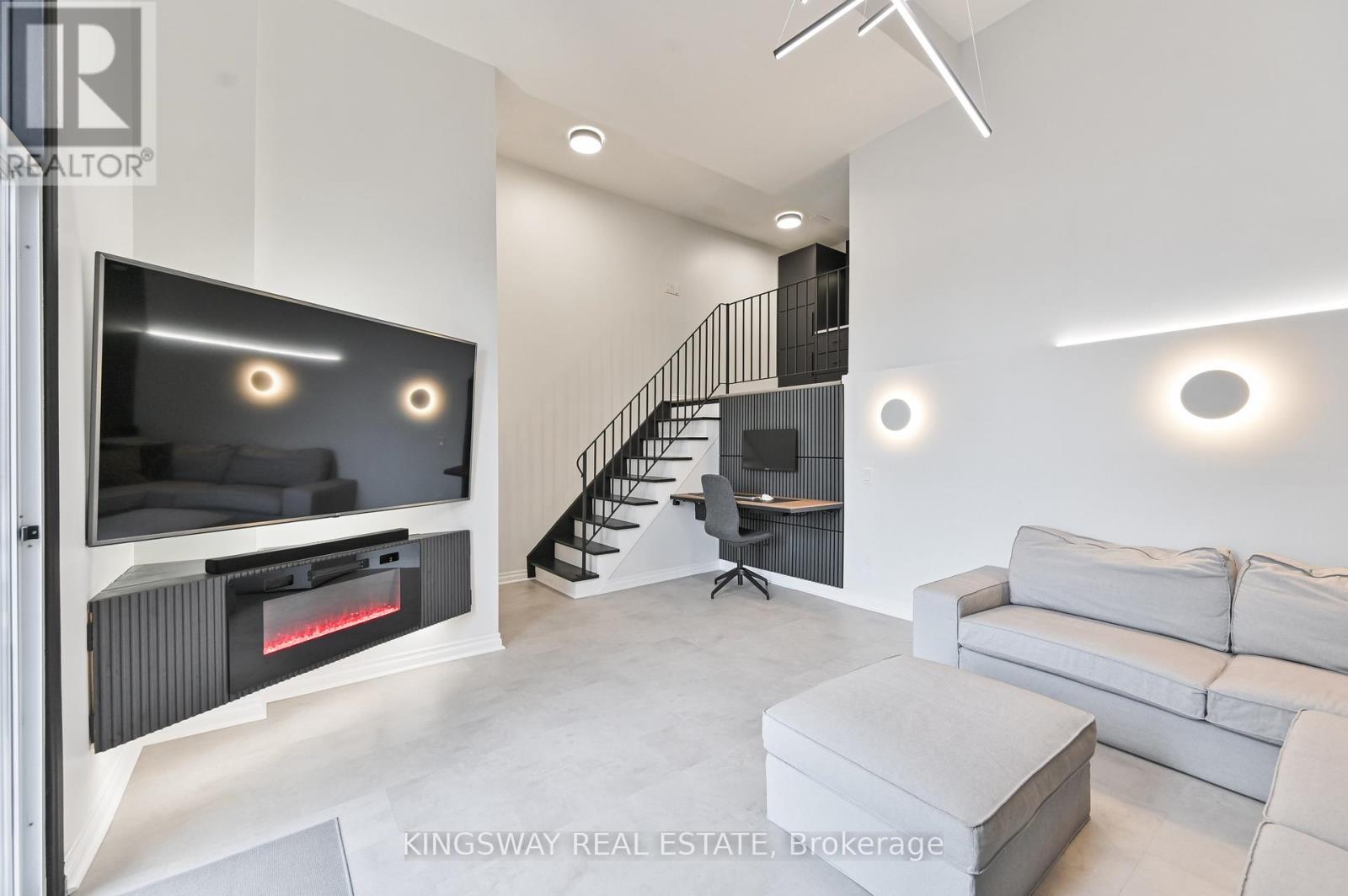 17 Amberhill Way, Aurora, Ontario  L4G 7E1 - Photo 37 - N12878682