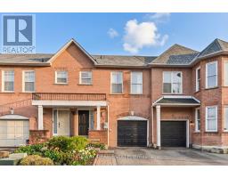 17 AMBERHILL WAY, Aurora, Ontario