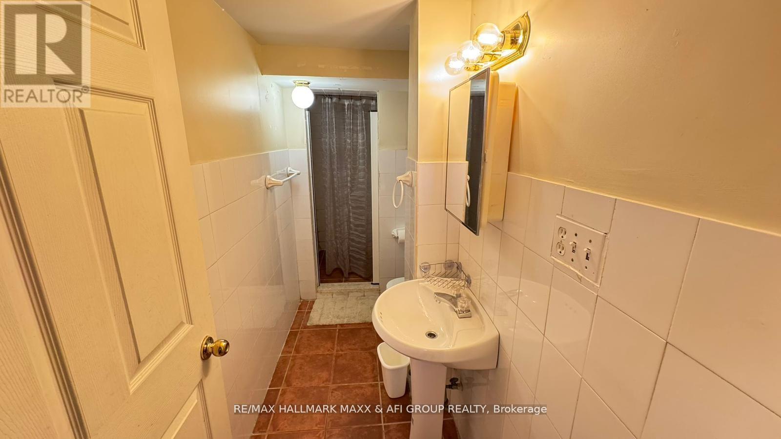 Basement - 316 Valleymede Drive, Richmond Hill, Ontario  L4B 2E1 - Photo 9 - N12878694