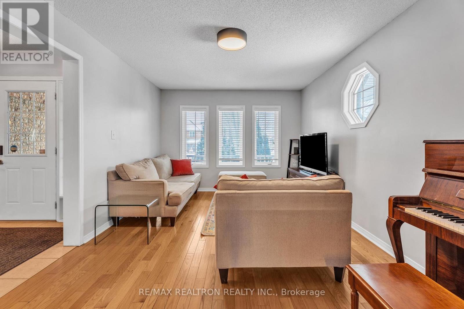 1434 Rankin Way, Innisfil, Ontario  L9S 0C5 - Photo 8 - N12878700