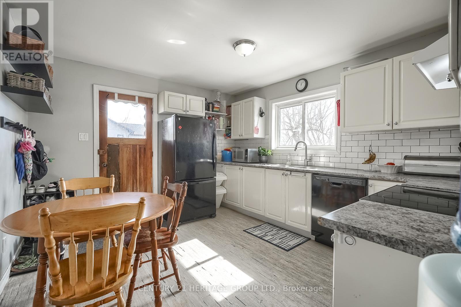 963 Canal Road, Bradford West Gwillimbury, Ontario  L3Z 2A6 - Photo 16 - N12878714