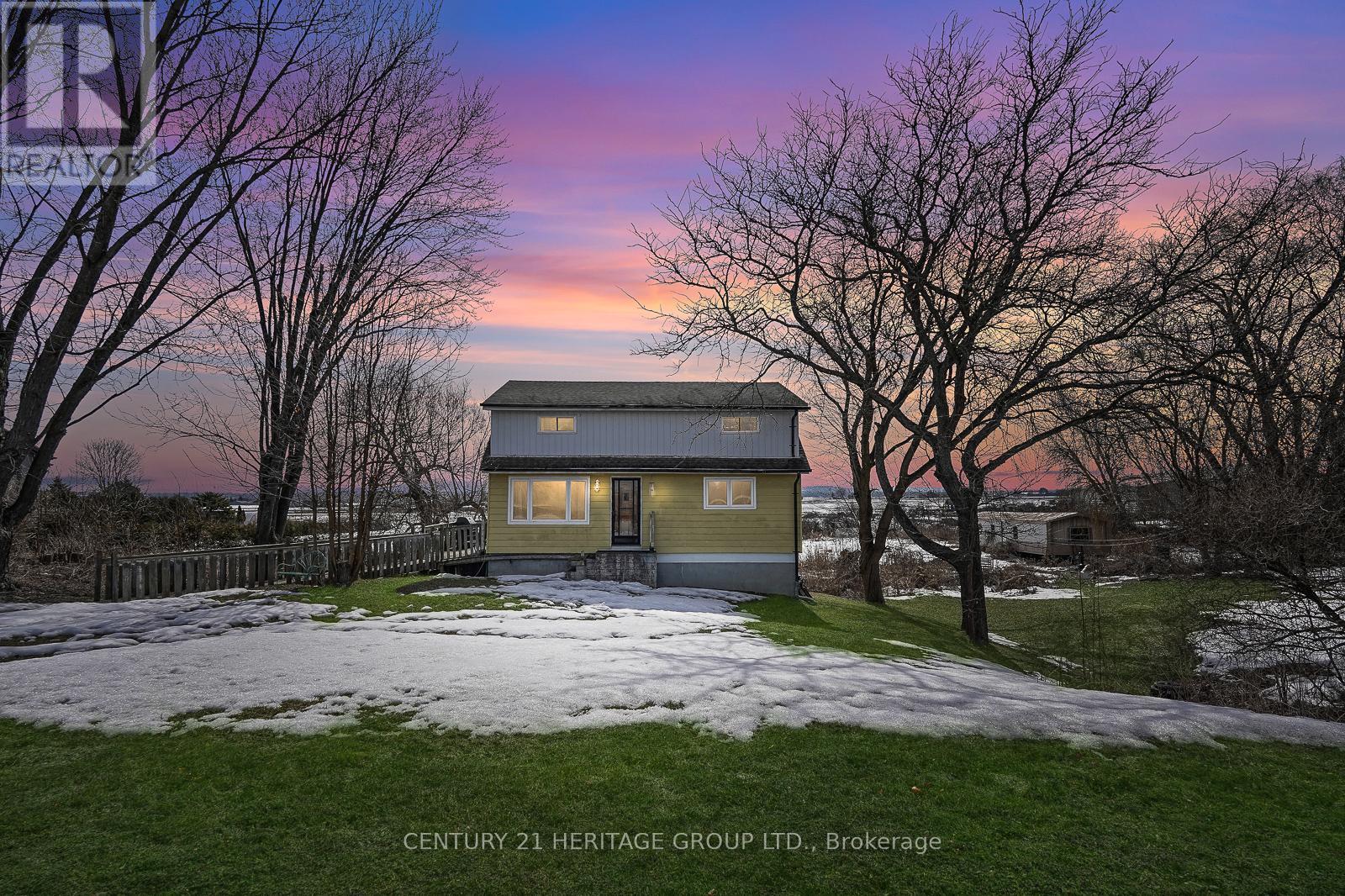 963 Canal Road, Bradford West Gwillimbury, Ontario  L3Z 2A6 - Photo 2 - N12878714