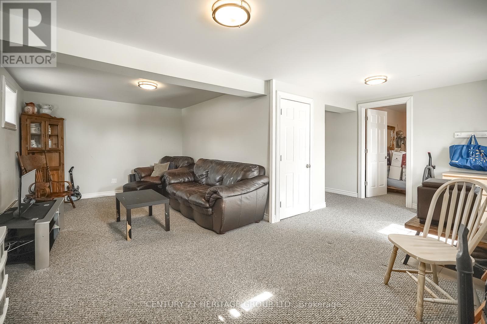 963 Canal Road, Bradford West Gwillimbury, Ontario  L3Z 2A6 - Photo 35 - N12878714